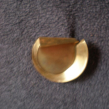 brass_purse_brooch.jpg