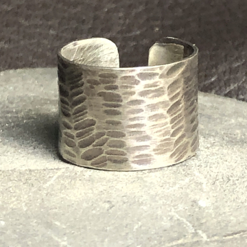 Sterling silver earcuff slash